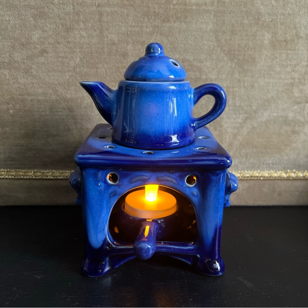 Essential Oil Warmer Diffuser Tea Light Country Kitchen Stove Oven Ceramic Blue